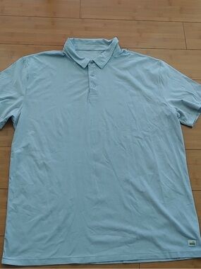 Vuori Men's Short Sleeve Polo Gray
Size L/XL